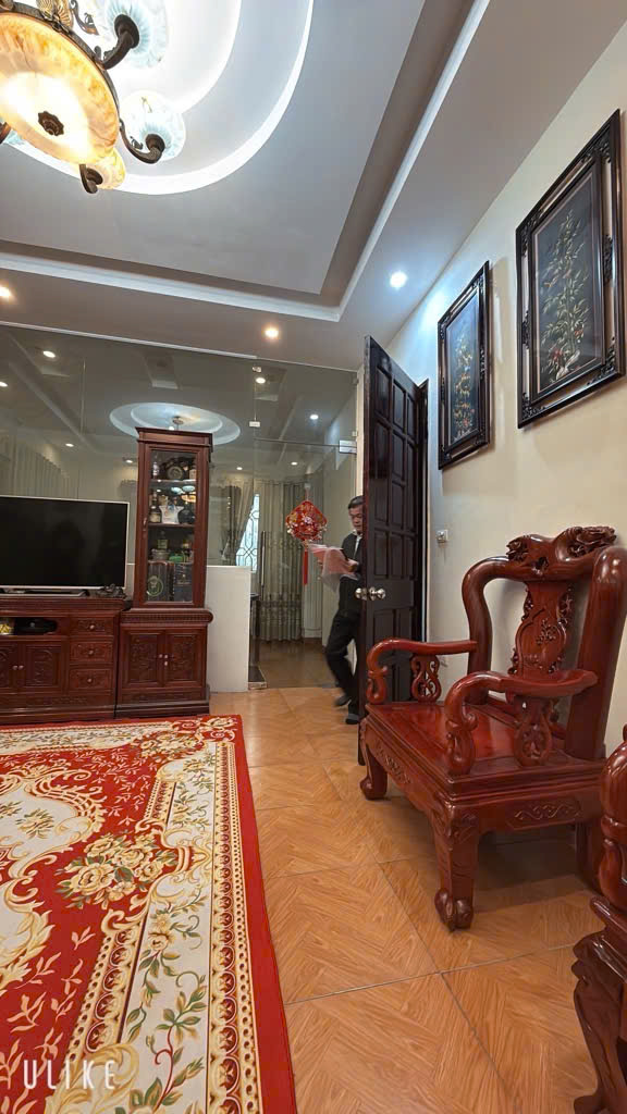 CC Bán Gấp NHÀ KIM ĐỒNG - 55m 5T Vỉa Hè Rộng - KINH DOANH mọi mặt hàng - 2 Ngõ. Chỉ hơn 17 tỷ